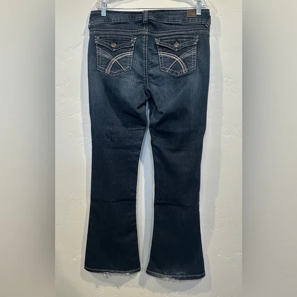 Wallflower Indigo Bootcut Flare Jeans - Picture 2 of 12